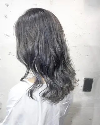 セミロング カラー ヘアアレンジ ✨艶髪✨透明感✨ 山内大樹のヘアスタイル