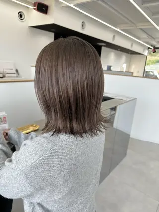 ミディアム risa | 透明感 カラー|レイヤーのヘアスタイル