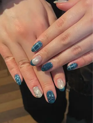 ネイル nagisa ✩︎⡱のネイルデザイン