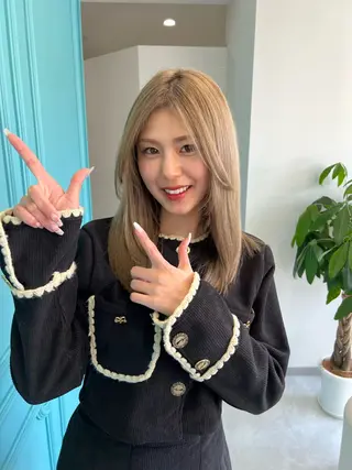 ミディアム 橋本 奈桜のヘアスタイル