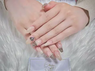ネイル AKIKO ネイルサロンのネイルデザイン