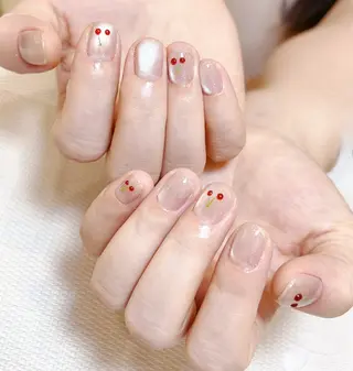 ネイル pink ladyサロン所属・べ にのネイルデザイン