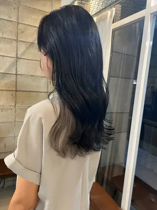 カラー 椎葉 みはるのヘアスタイル