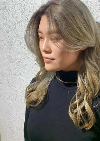 ロング もにか🌞原宿/渋谷 🌝ブリーチカラーのヘアスタイル