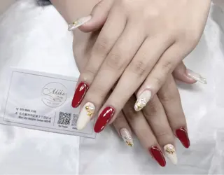 ネイル AKIKO ネイルサロンのネイルデザイン