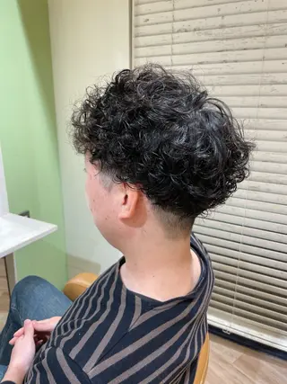 パーマ メンズ 山本 貴之のヘアスタイル