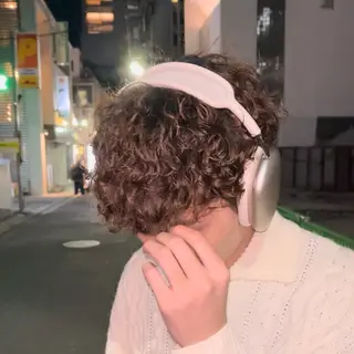 ショート カラー パーマ メンズ 【シャドウパーマ センターパート】義心のヘアスタイル