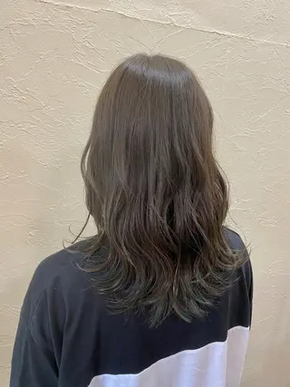 セミロング カラー ENIF ヤマグチアツコのヘアスタイル