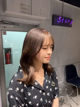 ミディアム カラー NANAMI🩵 大人可愛い韓国ヘアのヘアスタイル