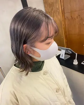 ミディアム デザインカラー/ボブ ブリーチカラー/ユリのヘアスタイル