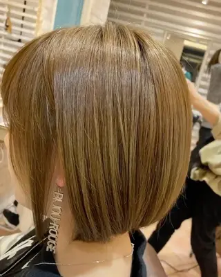 ショート カラー ブリーチなし✨艶髪 カラー𓃲YAGIのヘアスタイル