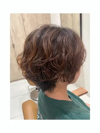 ショート パーマ 透明感＆艶カラー✨️ Honokaのヘアスタイル