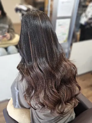 ロング しもかわ かほのヘアスタイル