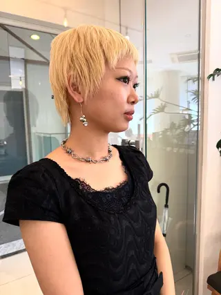 ショート カラー IO/ブリーチカラー 特化美容師✨のヘアスタイル