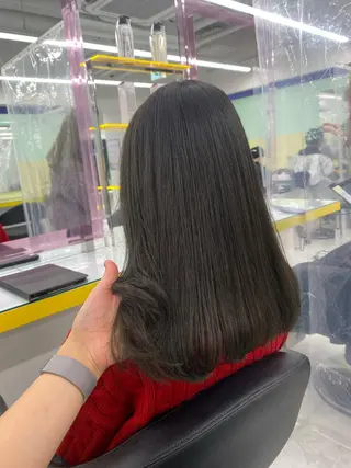 セミロング カラー ヘアアレンジ mai🍑暖色カラー /レイヤー💖のヘアスタイル