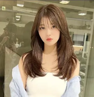 セミロング カラー 韓国/レイヤーカット 髪質改善特化のヘアスタイル