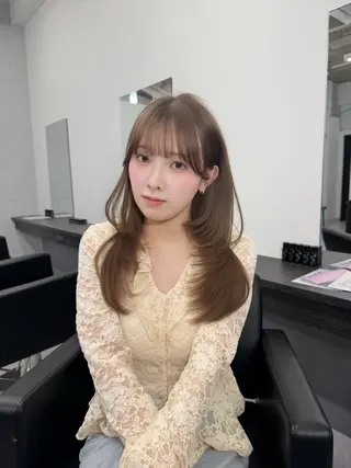 ロング レイヤー・ブリーチ kiyotoshiのヘアスタイル