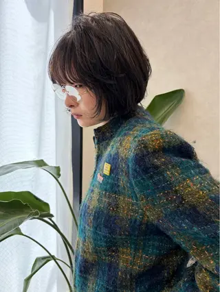 ショート カラー 顔周りレイヤー /kokoro🦮のヘアスタイル