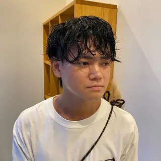 ショート メンズパーマ/ダウン パーマ/十文字玲音のヘアスタイル