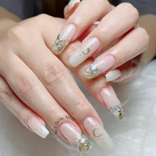 ネイル TOPAZ Ayumiのネイルデザイン