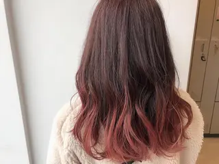 セミロング カラー 辻本 夏子のヘアスタイル