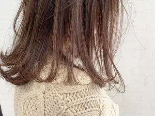 ミディアム カラー 立川 奈那子のヘアスタイル