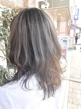 ミディアム カラー 若林 良のヘアスタイル