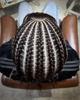 ミディアム ヘア・ネイル yutsukIのヘアスタイル