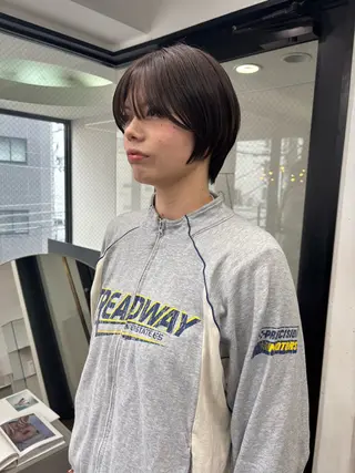 ショート カラー 柔らかストレートと ツヤカラー/和田陽向のヘアスタイル