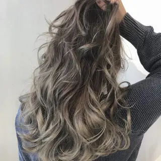 ロング カラー ヘアアレンジ 【公式】amble luxe池袋東口🩷のヘアスタイル