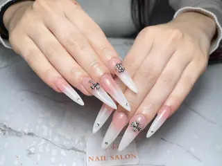 ネイル 💕鈴木ユリ パラジェル/オフ無料のネイルデザイン