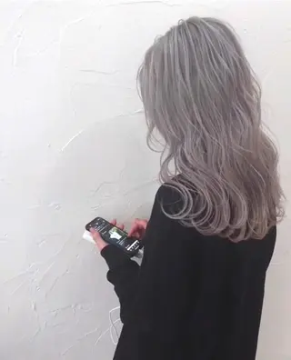 ロング カラー パーマ ヘアアレンジ メンズ キッズ ネイル マツエク・マツパ 女性専用サロン梅田 髪質改善カラーakiのヘアスタイル