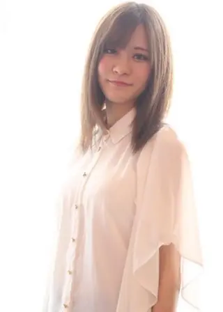 ミディアム カラー パーマ 細川 亮のヘアスタイル