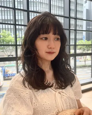 ロング カラー サエ/ レイヤー/パーマのヘアスタイル