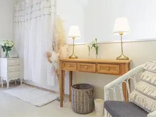 ミディアム ネイル マツエク・マツパ アイブロウ ワックス脱毛専門店 ICE  池袋の眉毛・アイブロウイメージ