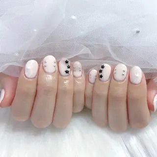 ネイル Charlie 🖤のネイルデザイン