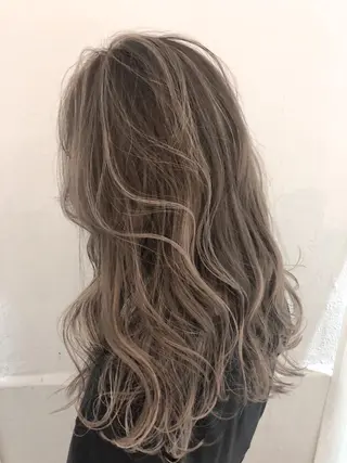 セミロング レイヤーカット 川田くるみのヘアスタイル