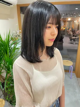 セミロング カラー 中堀 遥のヘアスタイル