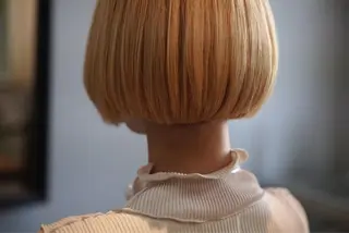 ショート カラー ルームスリー room3のヘアスタイル