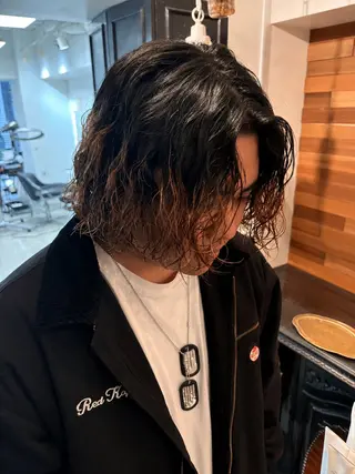 パーマ YUJIN 似合わせメンズカットのヘアスタイル