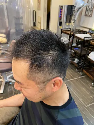 ショート メンズ 範馬 勇次郎のヘアスタイル