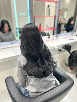 ロング うる艶ストレート♡透 明感カラー♡かずまるのヘアスタイル