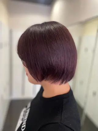 ショート カラー ハイトーン/レイヤー 似合わせ・ユキノのヘアスタイル