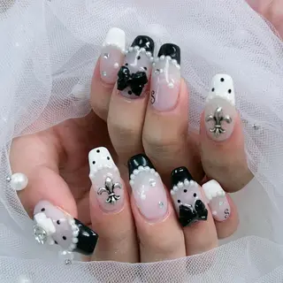 ネイル パーツ全部¥110 サロンミミのネイルデザイン