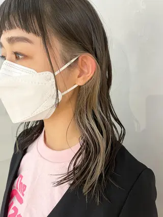 セミロング カラー 川本 裕🌿のヘアスタイル