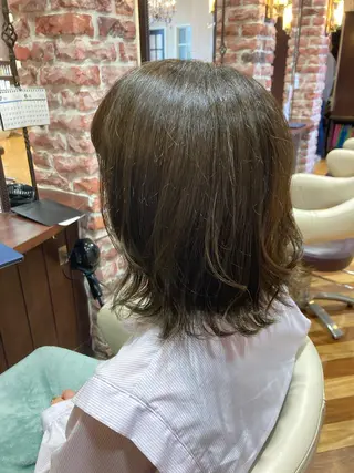 ミディアム カラー 谷口 真代のヘアスタイル