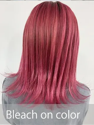 セミロング カラー PEQSS HAIRのヘアスタイル