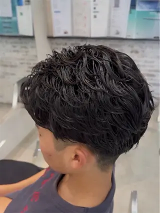 ショート 近江 直毅のヘアスタイル