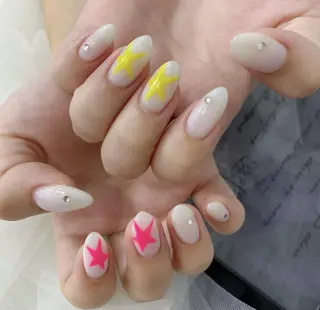 ネイル 🌼リオナ ♥️のネイルデザイン