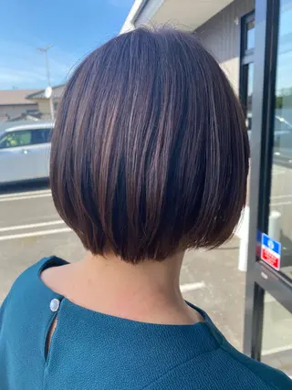 ショート 白井 音羽のヘアスタイル